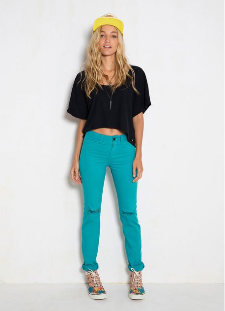 112569_001_1_M_BLUSA-CROPPED-BASICA-PRIM-16