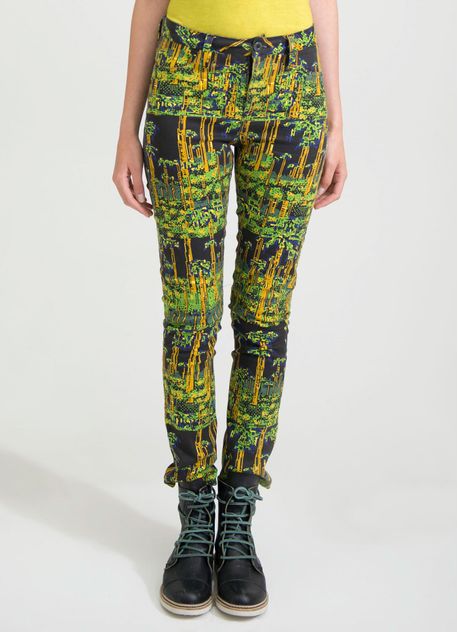109043_0391_1_M_CALCA-SKINNY-EST-PALM-BIT