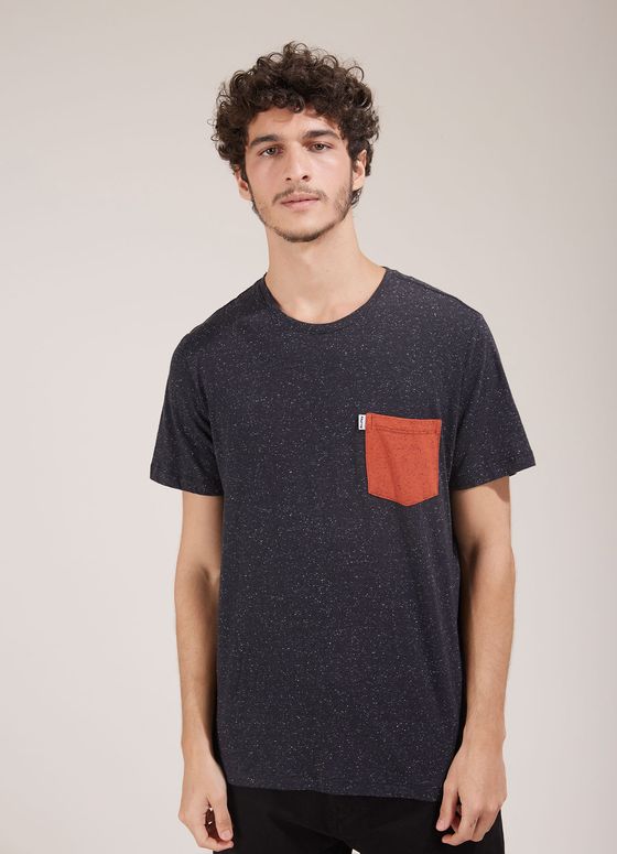 120422_021_1_M_T-SHIRT-ESP-BOTONE-BOLSINHO-PRI19-20-L73