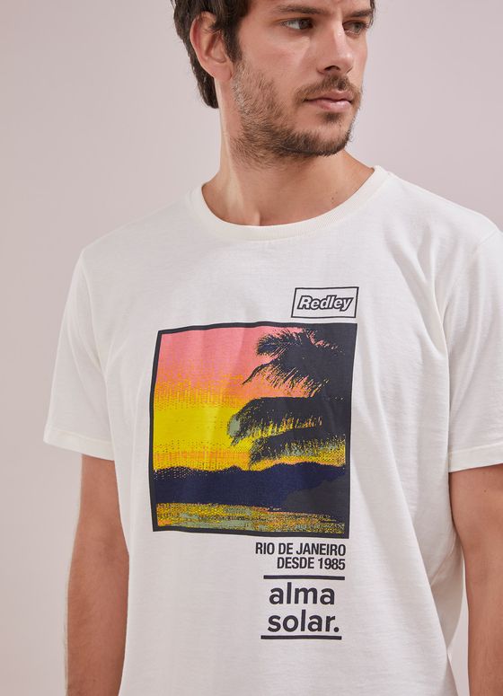 121065_654_2_M1068_T-SHIRT-TINTURADA-PORTRAIT