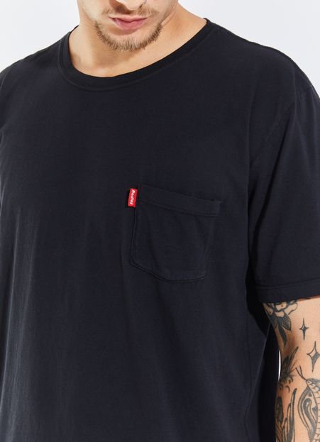 121611_021_2_S_T-SHIRT-BASICA-BOLSINHO