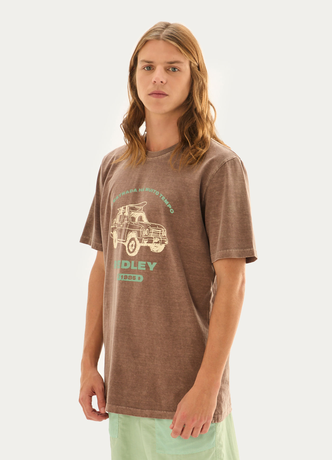 T-shirt estonada jeep marrom