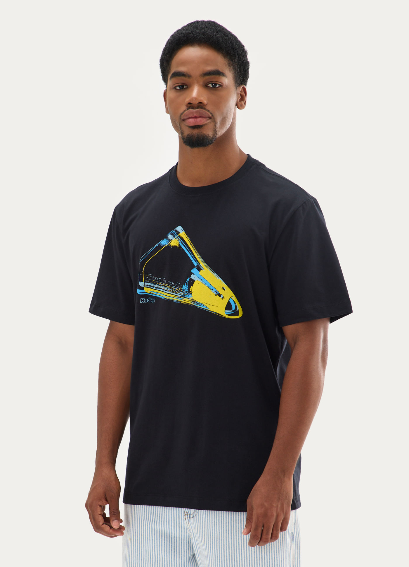T-shirt pé de pato preto