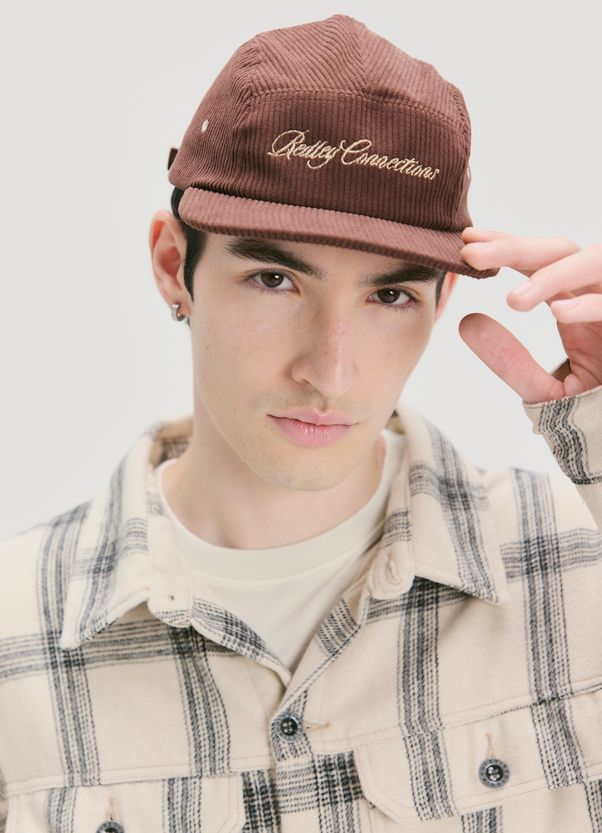 Boné five panel cotelê connections marrom U