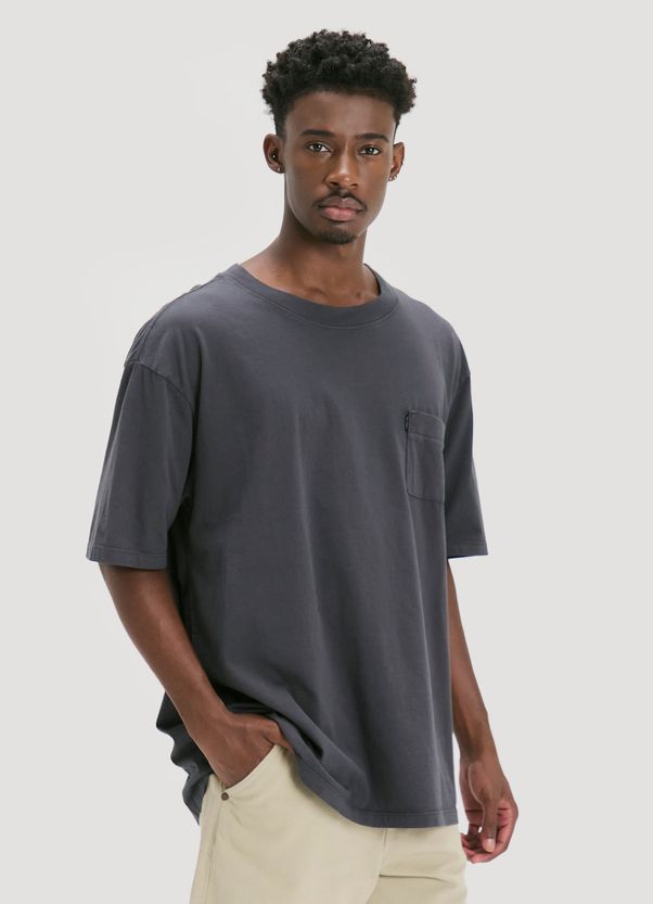 T-shirt basica oversize bolso maxi preto G