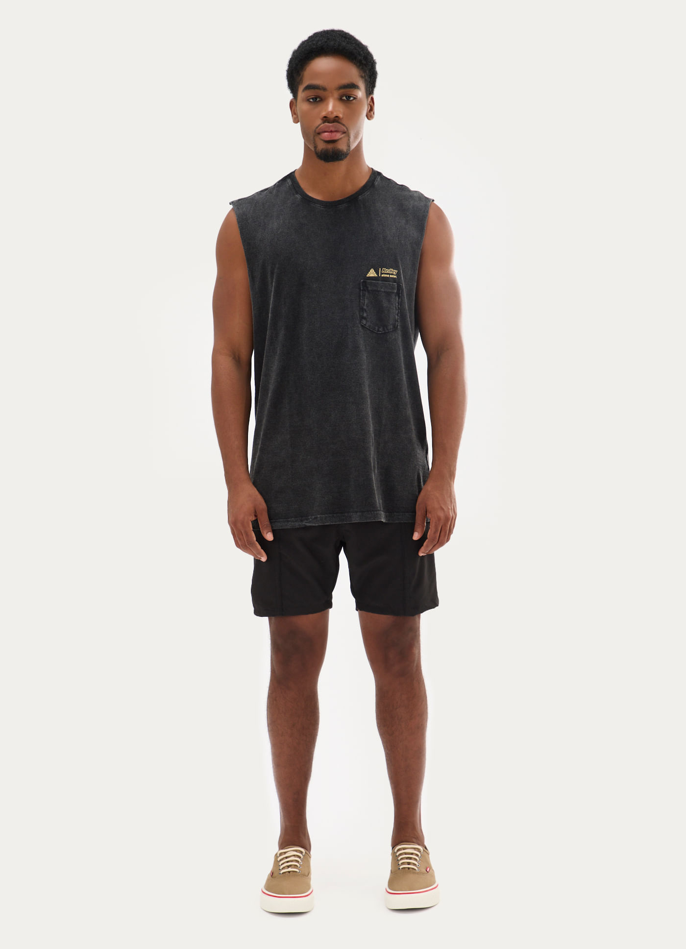 Regata cortada bolso tinturada preto