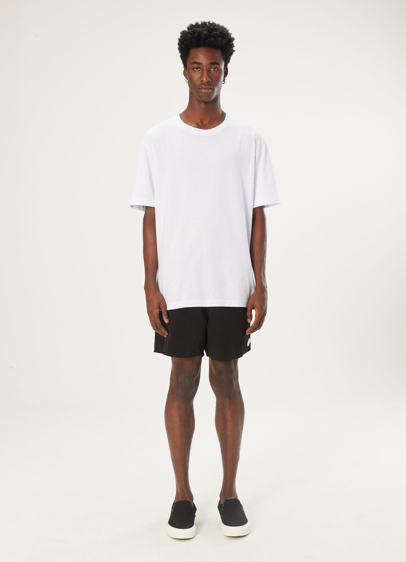 Short elastico liso black preto